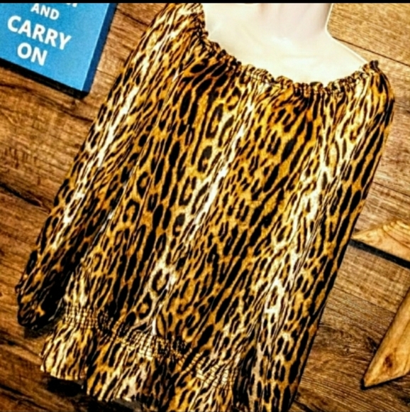 Michael Kors Top Size L Off Shoulder Smocked Waist - Picture 3 of 9